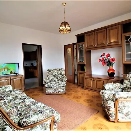 Uncle Enrys House - Family House *