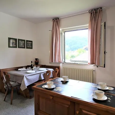 Uncle Enrys House - Family House Feriehus Armeno