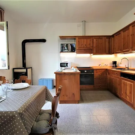 Uncle Enrys House - Family House * Armeno